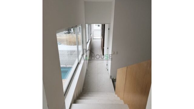RESIDENCIAL LAINA ESCALERAS